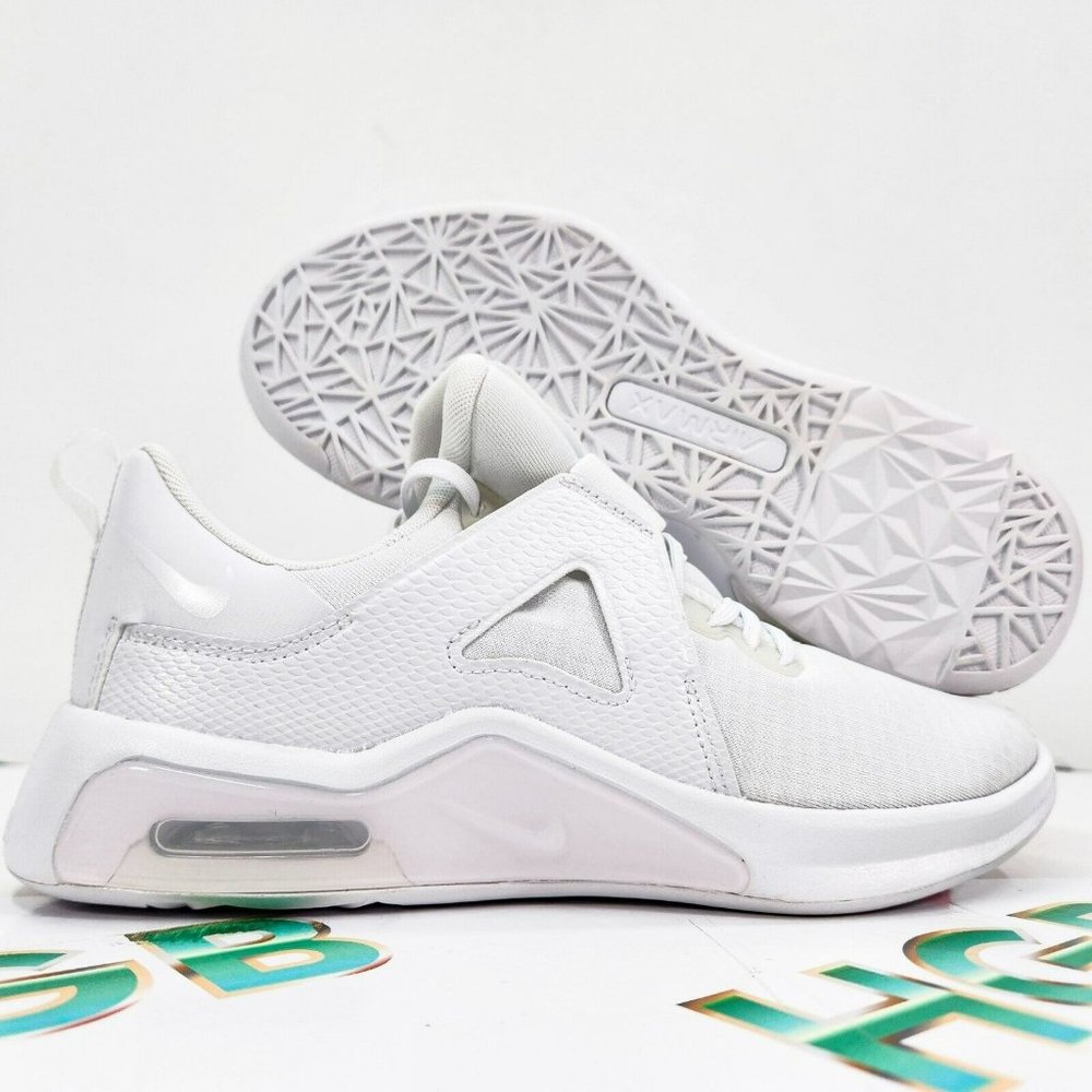 Nike AIR MAX BELLA TR 5 Women's White DD9285-100 Athletic Sneaker Shoes
